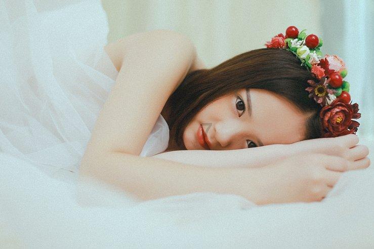 【杨紫携新剧《要久久爱》强势回归,青春爱情剧狂潮再起!】
